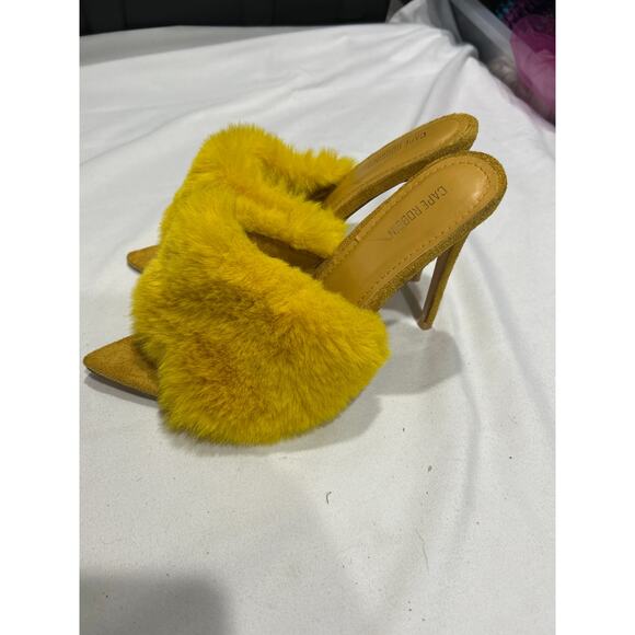 Pre Owned Yellow Cape Robbin Heels for Women Size 9 - Picture 4 of 5